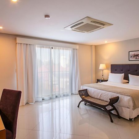 Las Lomas Casa Hotel Asuncion Bagian luar foto