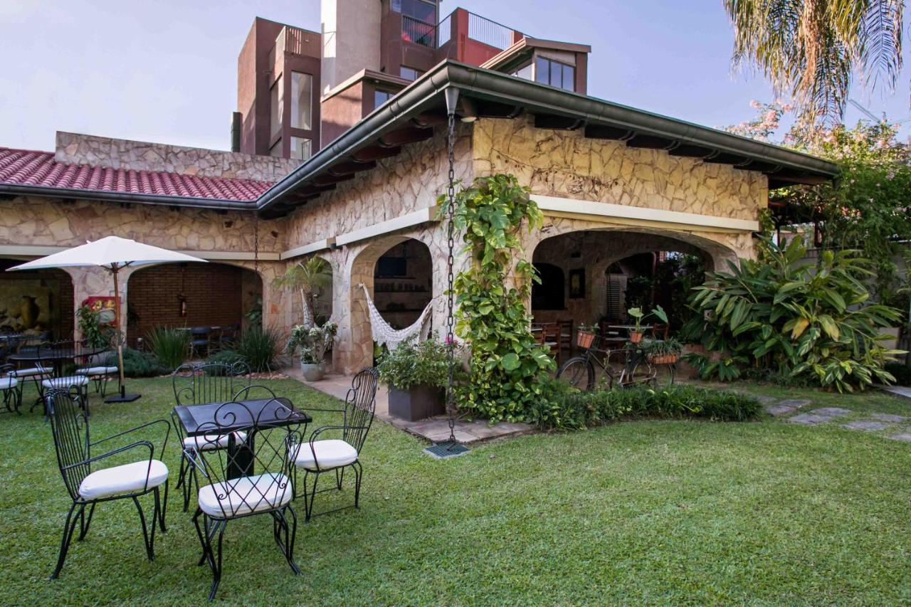Las Lomas Casa Hotel Asuncion Bagian luar foto